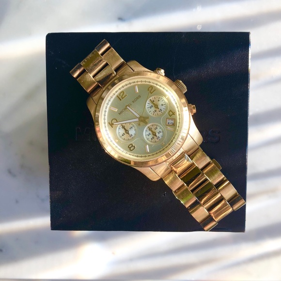 Gold Michael Kors Watch - Picture 1 of 8